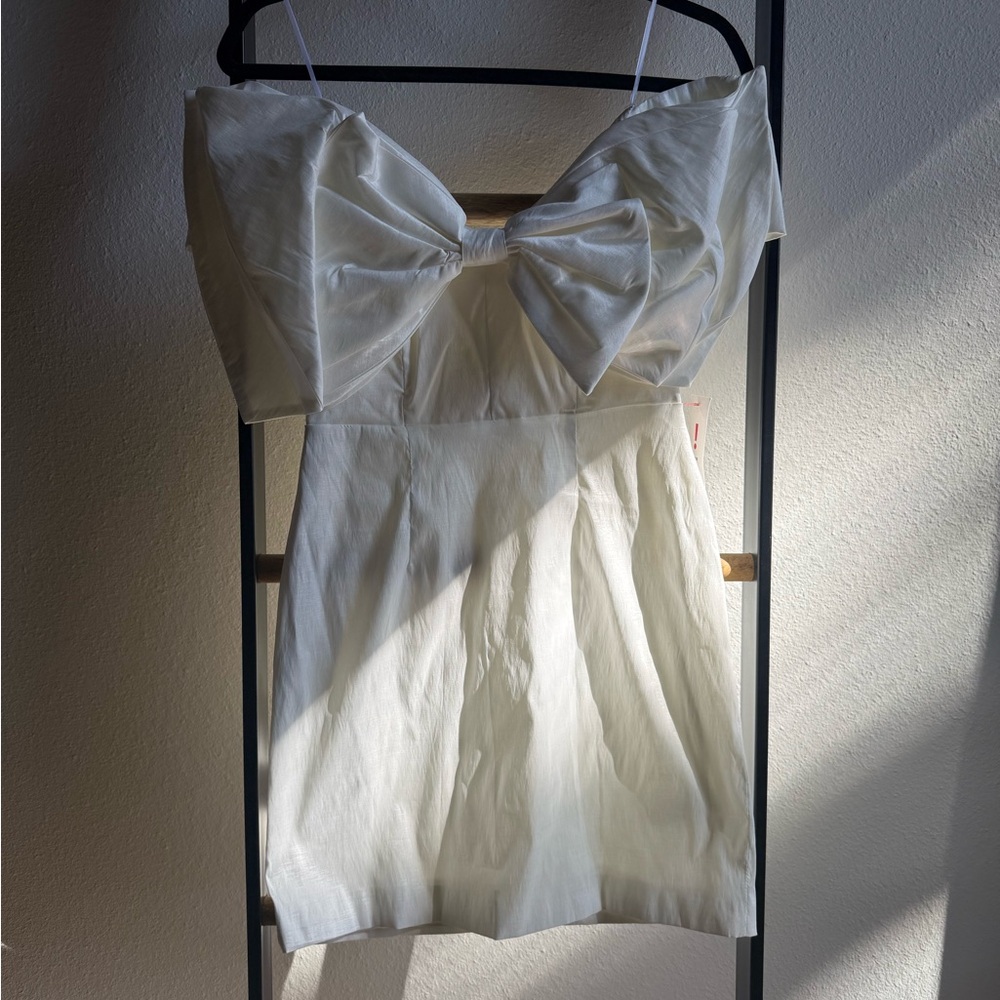 NWT Bardot White Strapless Mini Dress with Bow